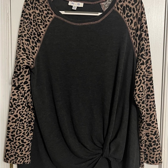 She + Sky Tops - She + Sky Gray Relaxed Tie Front Top